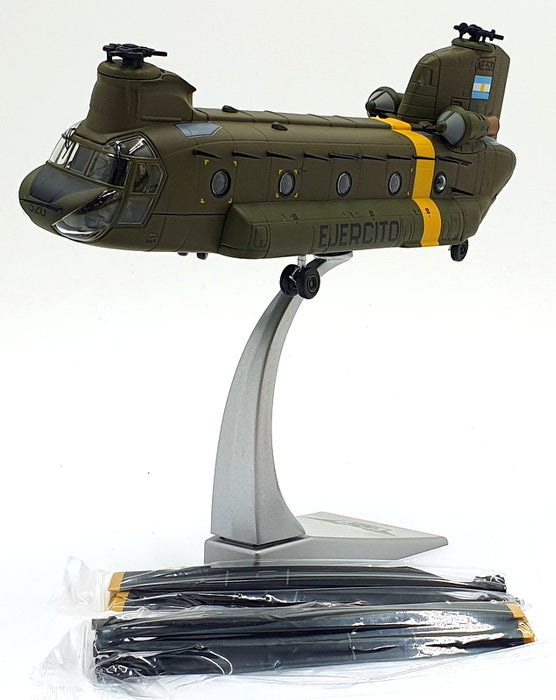 Corgi 1/72 Scale AA34217 - Boeing CH-47C Chinock AE-520 Argentine Army