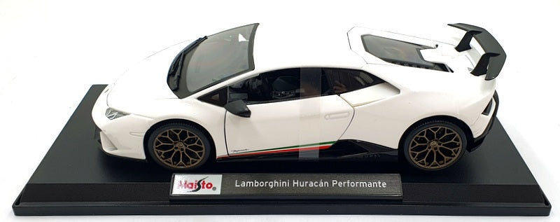 Maisto 1/18 Scale Diecast 46629 - Lamborghini Huracan Performante - White