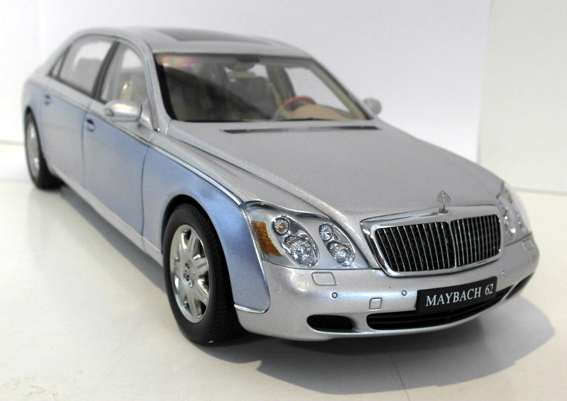 Autoart 1/18 Scale Diecast 76163 - Maybach 62 LWB Nayarit Silver / Azur Blue