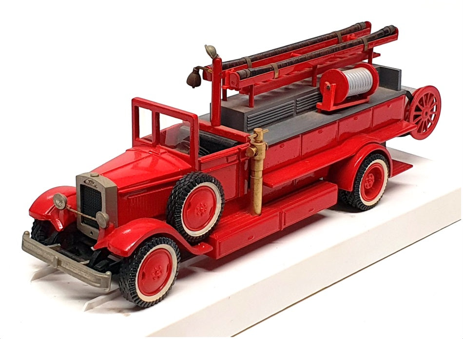 OMO Russian Made 1/43 Scale Nr.5 - 1935 Fire Engine Truck - Red