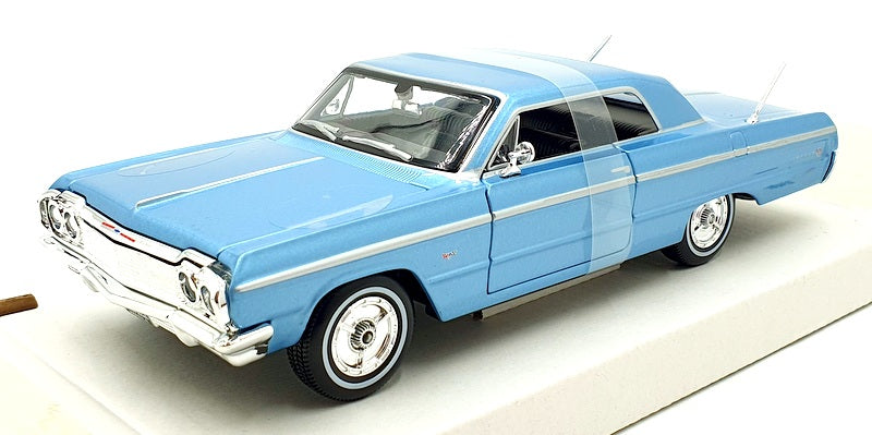 Maisto 1/26 Scale Diecast 32908 - 1964 Chevrolet Impala SS - Blue 