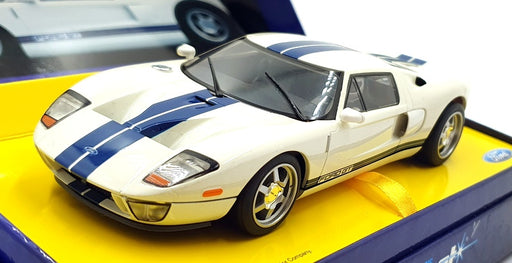 Scalextric 1/32 Scale Slot Car C2570A - Ford GT 2003 Road Version - White