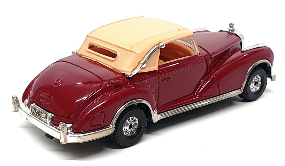 Corgi 13cm Long Diecast 806 - 1956 Mercedes Benz 300SC - Maroon