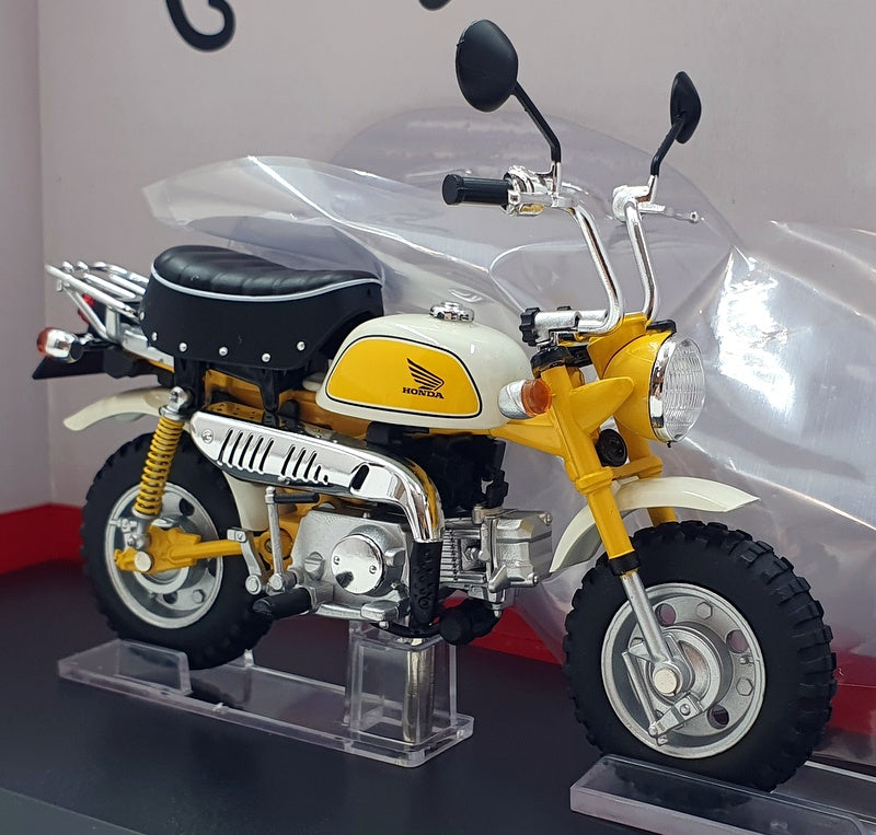 Aoshima 1/12 Scale 111277 - Honda Monkey Motorbike - Yellow