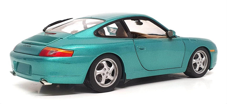 UT Models 1/18 Scale Diecast 25723D - Porsche 911 996 Carrera - Lt Green