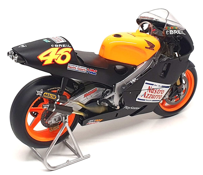 Minichamps 1/12 Scale 122 006186 - Honda NSR 500 V. Rossi Test Bike 2000