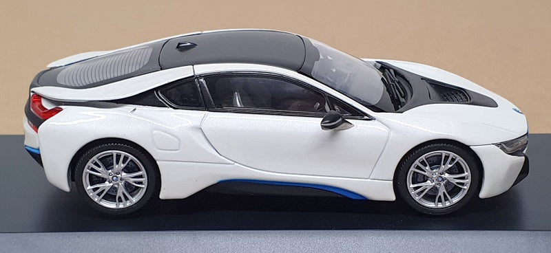 Paragon 1/43 Scale Diecast 80 42 2 336 839 - BMW i8 - Crystal White