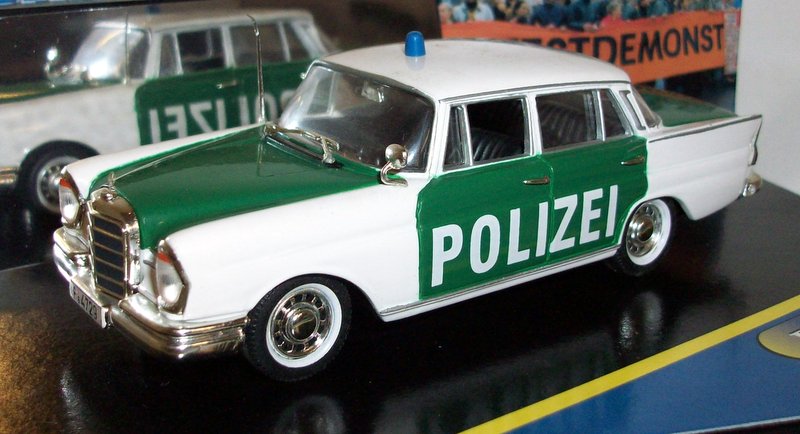 Vitesse 1/43 Scale - CP005 Mercedes Benz 220 SE Polizei