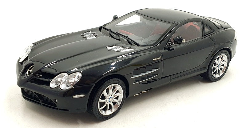 CMC 1/18 Scale Diecast DC18924E - Mercedes-Benz SLR McLaren - Black