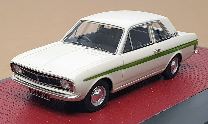 Matrix 1/43 Scale MX40603-101 - 1966-70 Ford Cortina Lotus MkII - White/Green