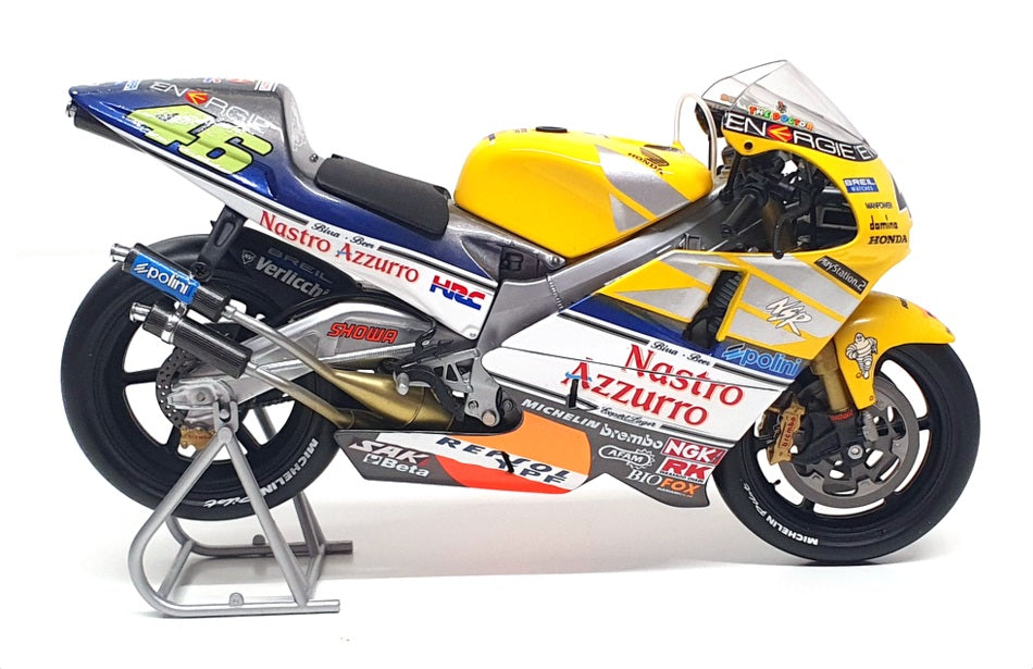 Minichamps 1/12 Scale 122 016146 - Honda NSR 500 V. Rossi 500cc GP 2001