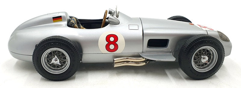 CMC 1/18 Scale Diecast M-021 - Mercedes-Benz W196 Monoposto #8 - Silver