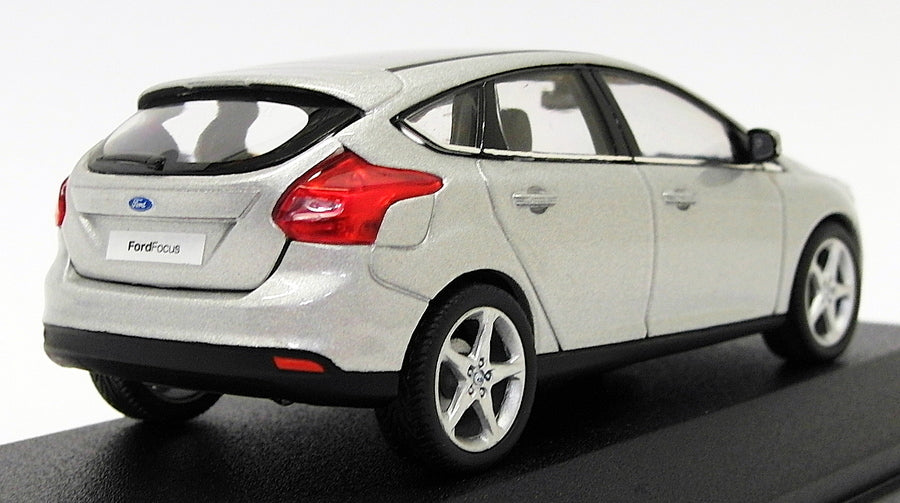 Minichamps 1/43 Scale Diecast 400 080300 - 2011 Ford Focus - Silver