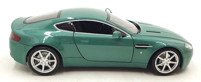 Hot Wheels 1/18 Scale Diecast DC141124M - Aston Martin V8 Vantage - Green