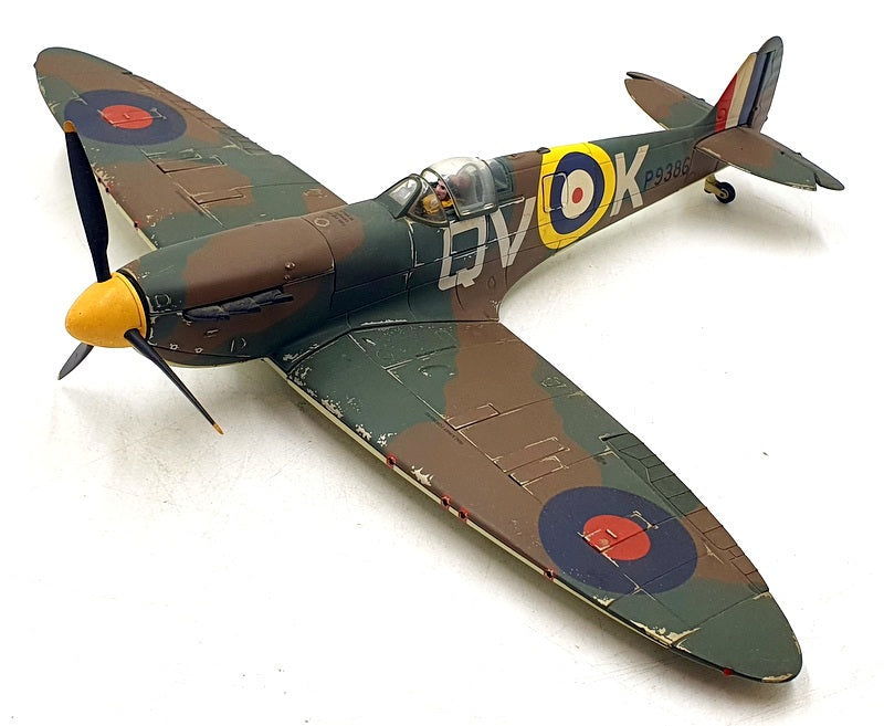 Corgi 1/32 Scale AA33902 Supermarine Spitfire MK1 P9386 QV-K SQN Battle Scarred