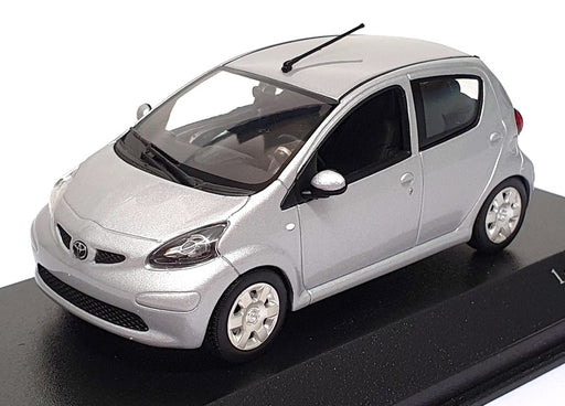 Minichamps 1/43 Scale 400 166400 - 2005 Toyota Aygo - Silver