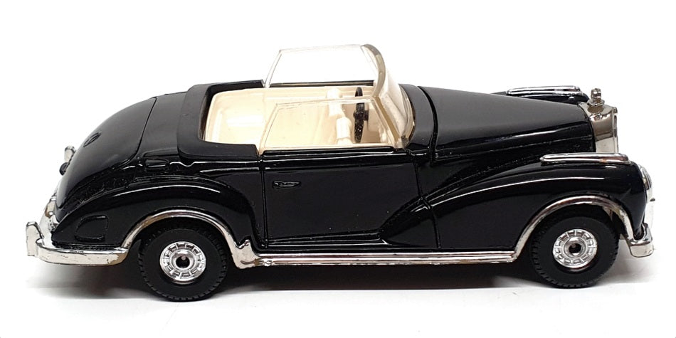 Corgi 13cm Long Diecast 806 - 1956 Mercedes Benz 300S - Black