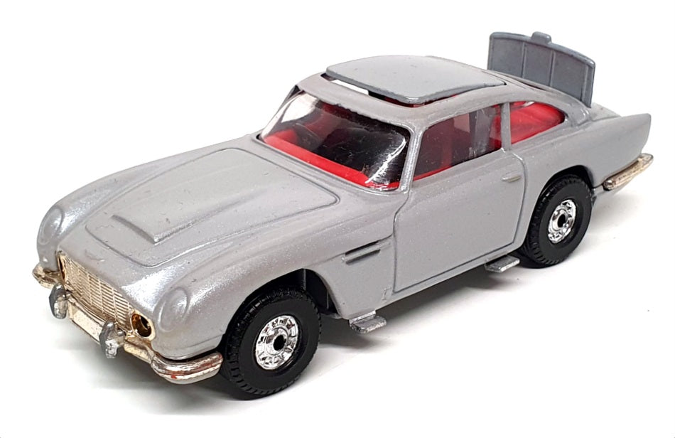 Corgi 12.5cm Long C271/1 - Aston Martin DB5 James Bond 007 - Silver