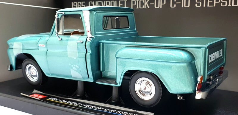 Sun Star 1/18 Scale Diecast 1382 - 1965 Chevrolet Pick Up C10 Stepside Turquoise