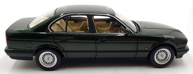 Minichamps 1/18 Scale Diecast 100 024001 - BMW 535i 1968 - Metallic Green