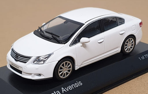 Minichamps 1/43 Scale 400 166900 - 2009 Toyota Avensis - White