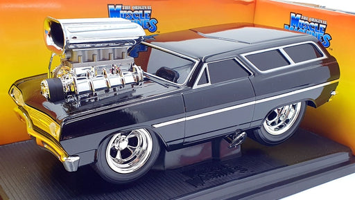 Muscle Machines 1/18 Scale Model 71165 - 1965 Chevrolet Chevelle Wagon - Black