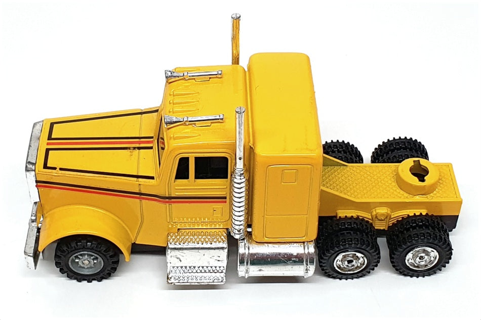 Zee Toys 1/56 Scale 29553 - Freightliner Motorized Power Rig - Yellow