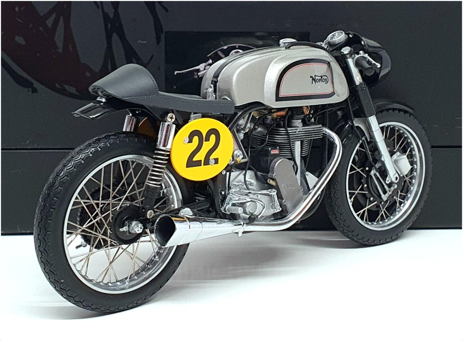 Minichamps 1/12 Scale 122 132400 - 1960 Norton Manx Ray Petty #22