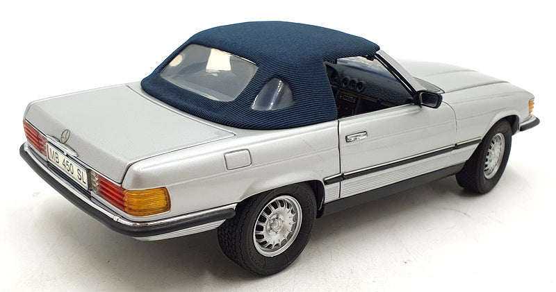 CMC 1/18 Scale Diecast M-024B Mercedes Benz 1973-80 450 SL - Silver