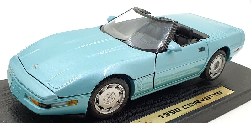 16 1:18 Scale Maisto Models (Porsche, Ford GT, Corvette)