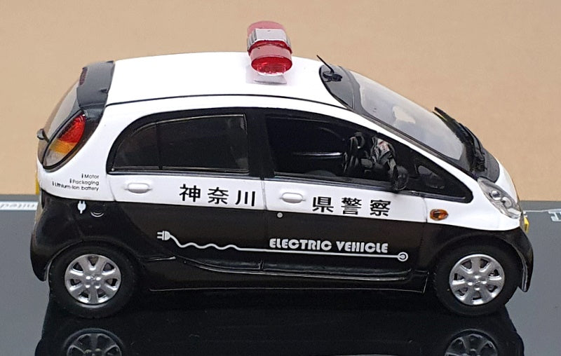 Vitesse 1/43 Scale 29283 - Mitsubishi i MiEV Japan Police - Black/White