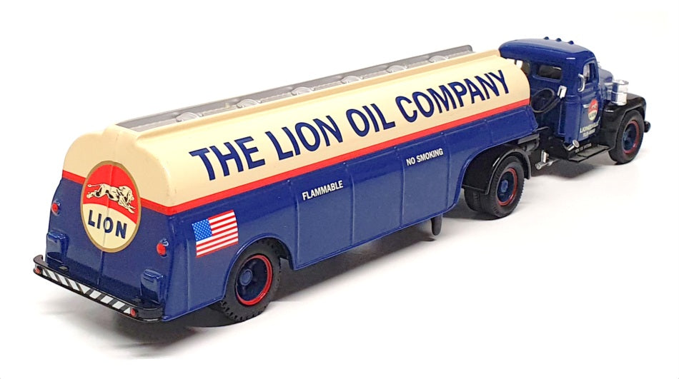 Corgi 1/50 Scale US52906 Diamond T620 Semi Skirted Tanker Lion Oil - Blue/Cream