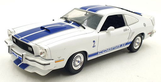 Greenlight 1/18 Scale 7224A - 1976 Ford Mustang II Cobra - White/blue Stripes