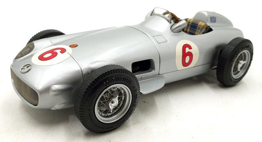 CMC 1/18 Scale Diecast M-020 - Mercedes-Benz W196 Monoposto #6 - Silver