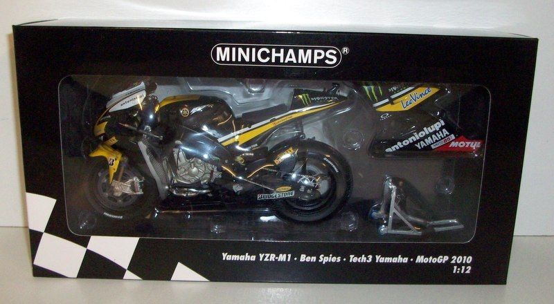 Minichamps 1/12 Scale 123 103011 Yamaha YZR-M1 TECH3 Yamaha Ben Spies GP 2010