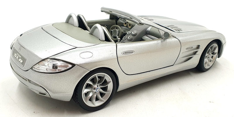 Maisto 1/18 Scale Diecast 261124M - Mercedes-Benz Vision SLR Roadster - Silver