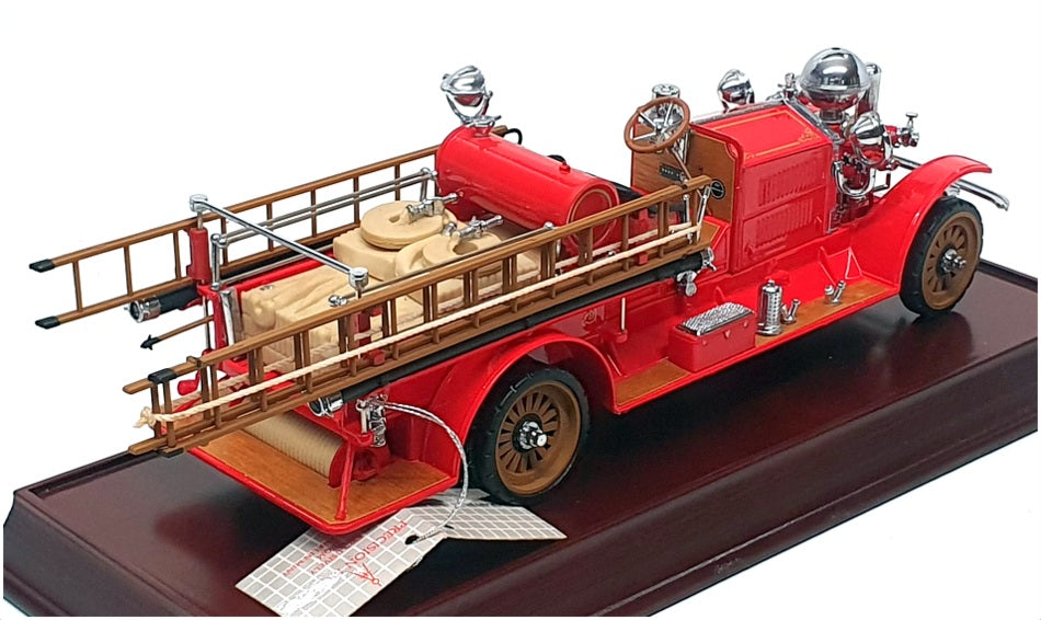 Franklin Mint 1/32 Scale R11TL77 - 1922 Ahrens Fox Pumper Fire Engine - Red