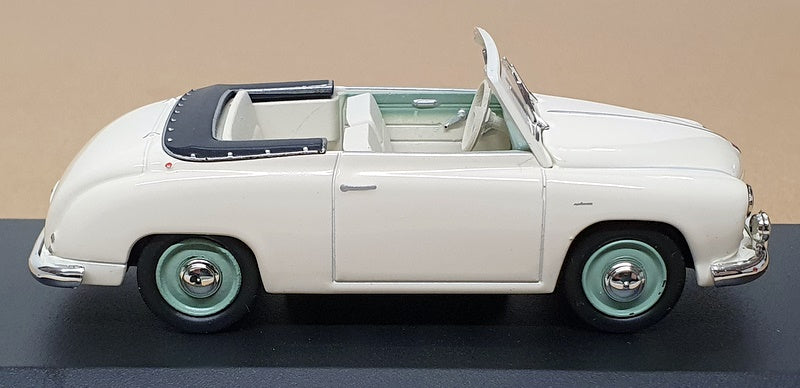 Altaya 1/43 Scale Diecast RA1953 - 1953 Rosengart Ariette - Ivory