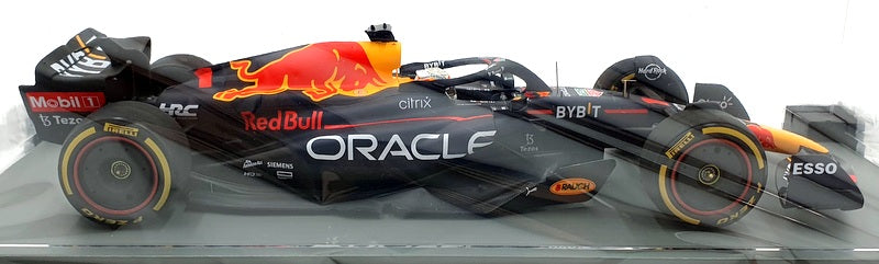 Spark 1/18 Scale Resin 18S772 Oracle Red Bull RB18 Belgian GP 2022 F1 Verstappen