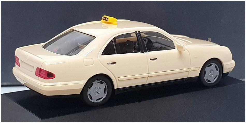 Herpa 1/87 Scale B 6 600 5635 - Mercedes Benz Taxi Cab - Beige