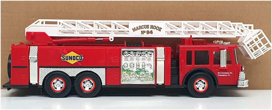 Sunoco 1/35 Scale 11312 - Aerial Tower Fire Truck 1995 - Red/White