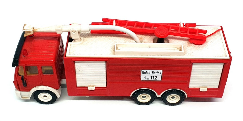 Siku 1/55 Scale 3880 - Mercedes Benz Water Cannon Fire Engine - Red/White