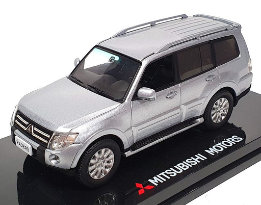 Sun Star Models 1/43 Scale Diecast SS01M - Mitsubishi Pajero - Silver