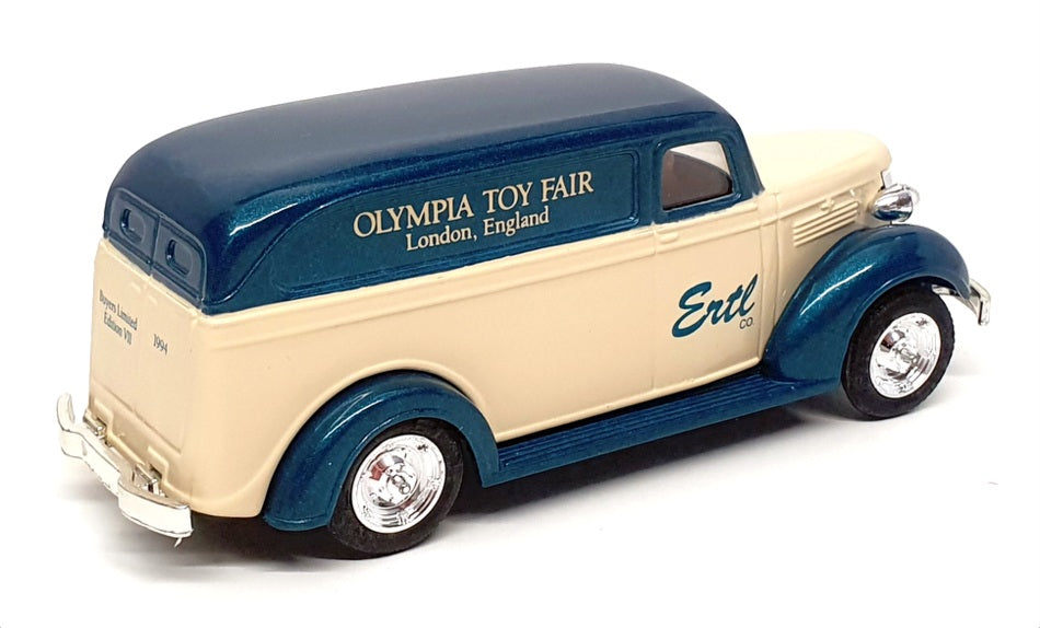 Ertl 12cm Long Diecast 2824VR - 1938 Chevrolet Panel Truck Olympia Toy Fair 1994