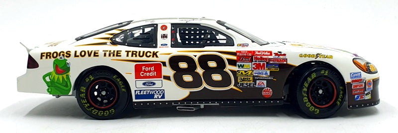 Action 1/24 Scale 102773 - Ford Taurus 2002 UPS NASCAR #88