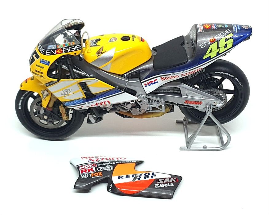 Minichamps 1/12 Scale 122 016146 - Honda NSR 500 V. Rossi 500cc GP 2001