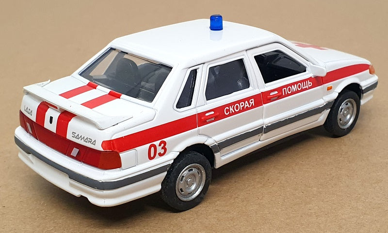 Autotime 1/36 Scale 30085W-RUS - Lada Samara Russian Ambulance - White/Red