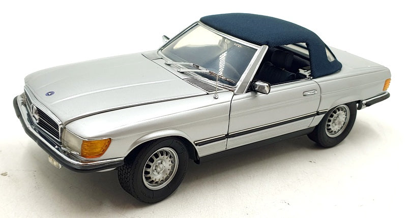 CMC 1/18 Scale Diecast M-024B Mercedes Benz 1973-80 450 SL - Silver