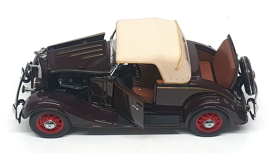 Danbury Mint 1/24 Scale 195-044 - 1935 Chevrolet Standard Sports Roadster Brown