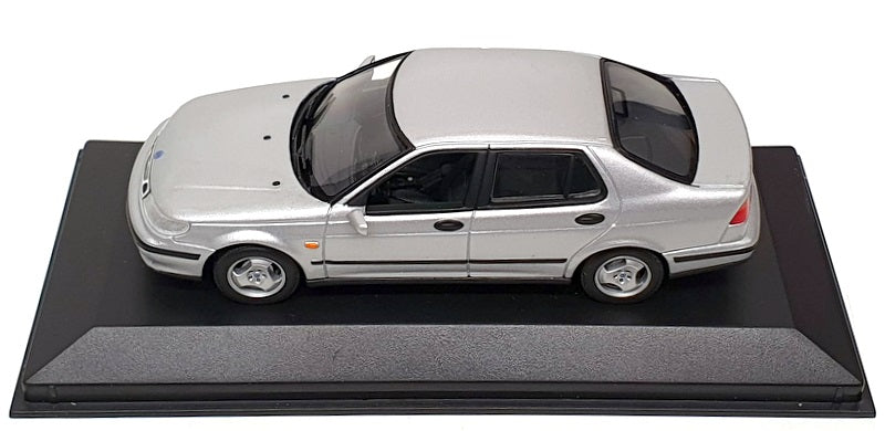 Minichamps 1/43 Scale Diecast 75-741728 - 1997 Saab 95 - Silver